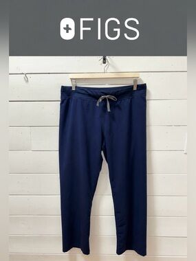 FIGS Navy Scrub Pants – Size L / Petite